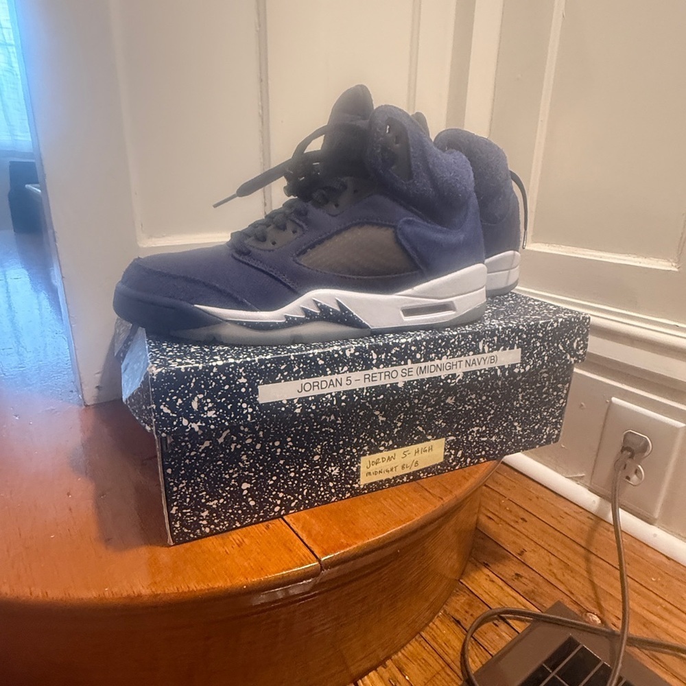 FD6812-400 Nike Air Jordan 5 Retro SE Midnight Navy Blue Georgetown Grey (Men's) - Picture 3 of 12